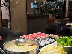 -鲜入唯煮·港式海鲜牛肉火锅(金宝街店)