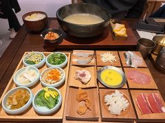 -银米·云南传统过桥米线(双廊黑金冠店)