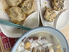 -小杨生煎(金山百联购物中心3楼店)