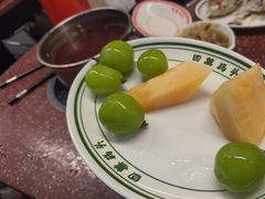 -四囍码头海鲜烧烤自助火锅(外滩南京东路悦荟广场店)