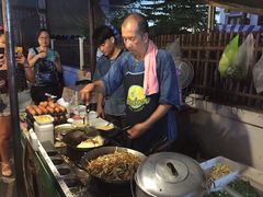 -周日夜市