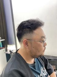 -FRIDAY星期五专业美发沙龙