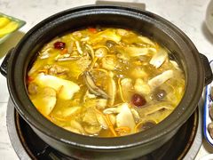 -菌之家·专业纯野生菌火锅·特色炒菌