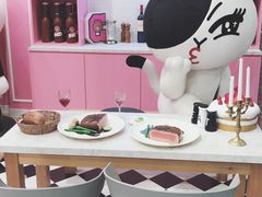 -LINE FRIENDS Garosu-gil Flagship Store