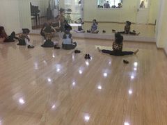 -刘诗昆艺术学校(一品天下校区)