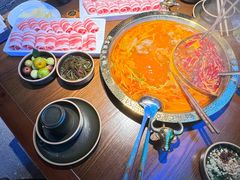 -靓寨酸汤火锅(时尚天河东一街店)