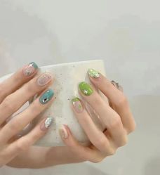 -悦指间美甲美睫