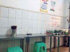 -文山荷鲜居(翠湖店)