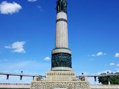 -人民防洪胜利纪念塔