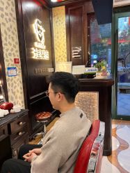 -东方先生国潮男士理发馆