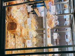 -顶东面包花园·生日蛋糕(世博店)