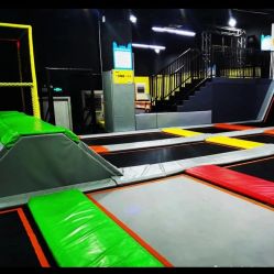 -蹦贝运动中心·蹦床·攀岩·闯关(龙岗店)