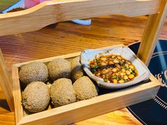 -野山舂·贵州现舂酸汤火锅(鸿通城店)