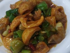 蛋白烧牛筋-江城燕子大排档(江汉路步行街店)