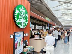 -星巴克(上海虹桥站2A检票口)