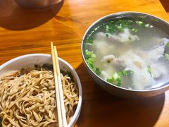 拌面-依云煎包店