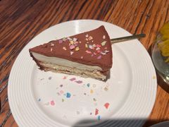 提拉米苏-YAFEE雅菲 川·湘·粤融合菜(魏公村店)