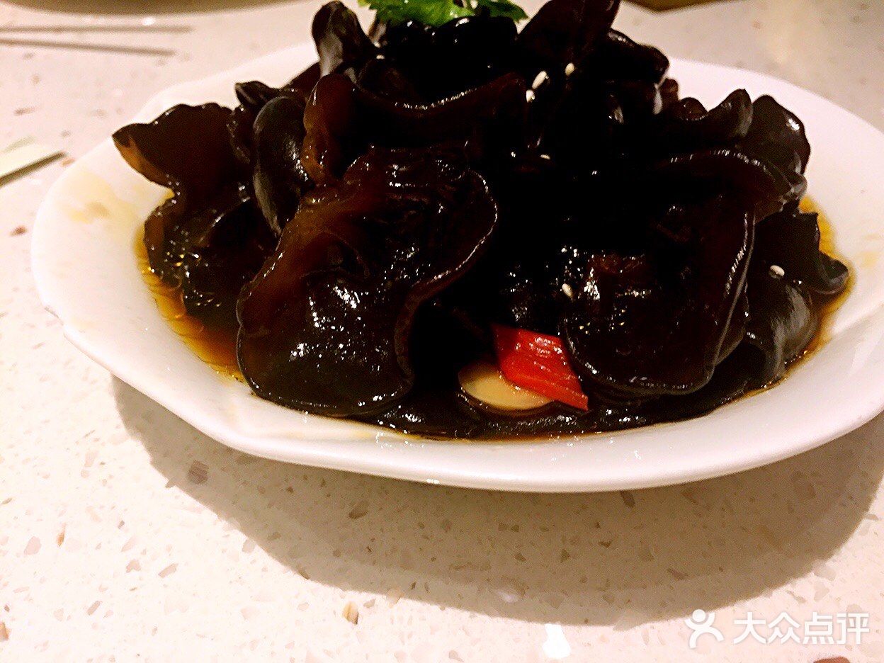 御宝轩品粤菜｜聚会嗨饮果立方