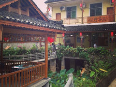 -梦柳布依风情小镇的民宿(大七孔景区店)