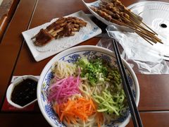 -亿诣蝎府炸酱面羊蝎子火锅(酷车小镇店)