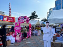 -百年港湾奥特莱斯(香炉礁店)