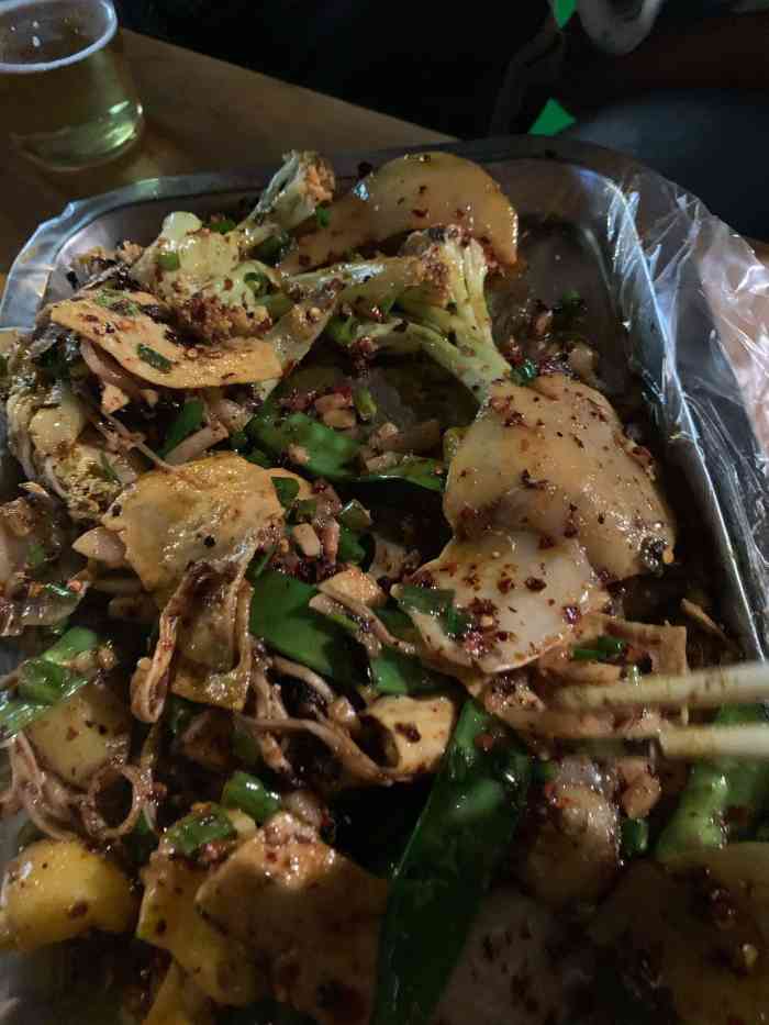 特地打车来的 所以选择了这夜行者烧烤81类还是蛮多的 七七八八