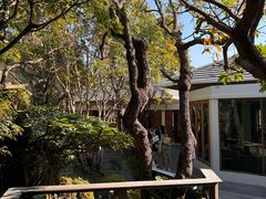 -Chom Cafe and Restaurant