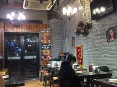 -巴四老城区炭火蛙锅(张江店)