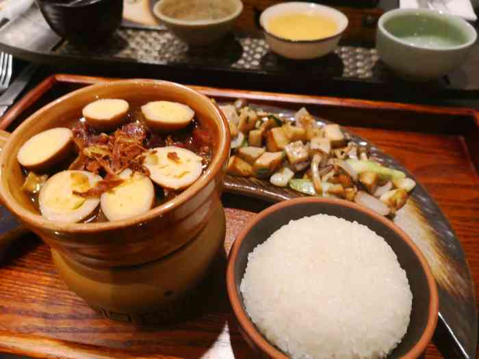 雕爷牛腩(蓝港店)-"非常好吃～创意十足～服务没的说,谢谢小建.