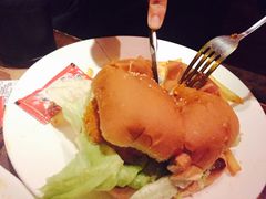-Helens海伦司小酒馆(复旦大学店)