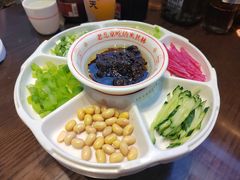 老北京炸酱面-方砖厂69号炸酱面·烤鸭(前门鲜鱼口店)