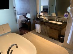 -广州天河希尔顿酒店