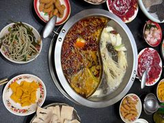 -沸炉重庆老火锅(军事博物馆店)