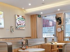 -万煲旺·香港老传承煲仔饭·猪杂汤(客村店)
