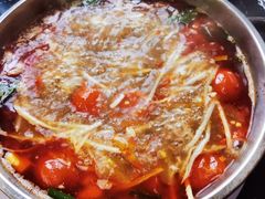 -黄利砖万峰林布依特色酸笋牛肉馆