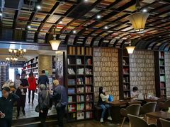 -钟书阁(松江泰晤士小镇店)