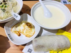 -弄堂咪道-饭香·面香·馄饨香(兴梅店)