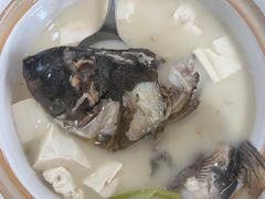 鱼头豆腐汤-品雅轩农家乐