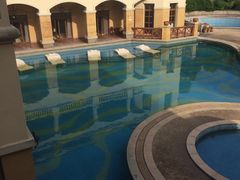 -桂花城会所游泳池