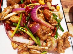 -虾弄弄海派小龙虾·牛羊蝎子火锅