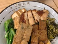 -狮头牌卤味研究所·卤味饭(花城汇南区店)
