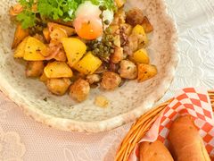 香肠土豆配温泉蛋-秘密花园(法华镇路店)