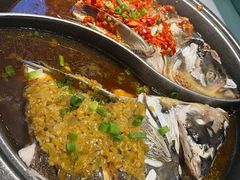 -阿瓦山寨·湘菜现炒·剁椒鱼头王(咸阳总店)