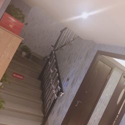 -PE SALON