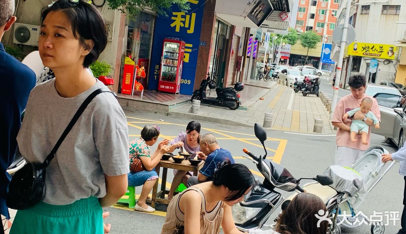 大碗7元,小碗5元的豆花粉丝