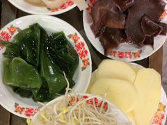 -红九格老火锅(三峡广场店)