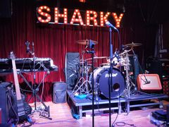 -鲨鱼美式餐厅酒吧Sharky