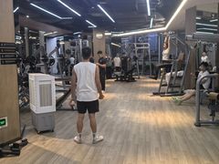 -威克健身游泳(万菱汇店)