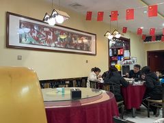 大堂-壹阁胡羊焖饼(特色小吃街店)
