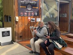 -怀托摩萤火虫洞